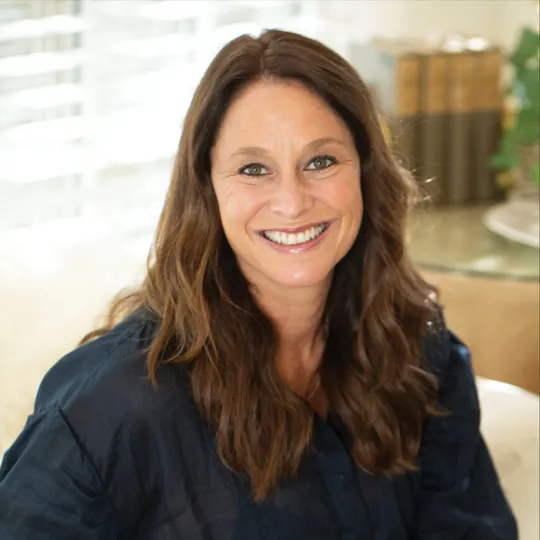 Sue Hewitson, Agent in  - Compass