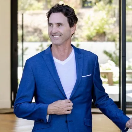 Travis Norris, Agent in  - Compass