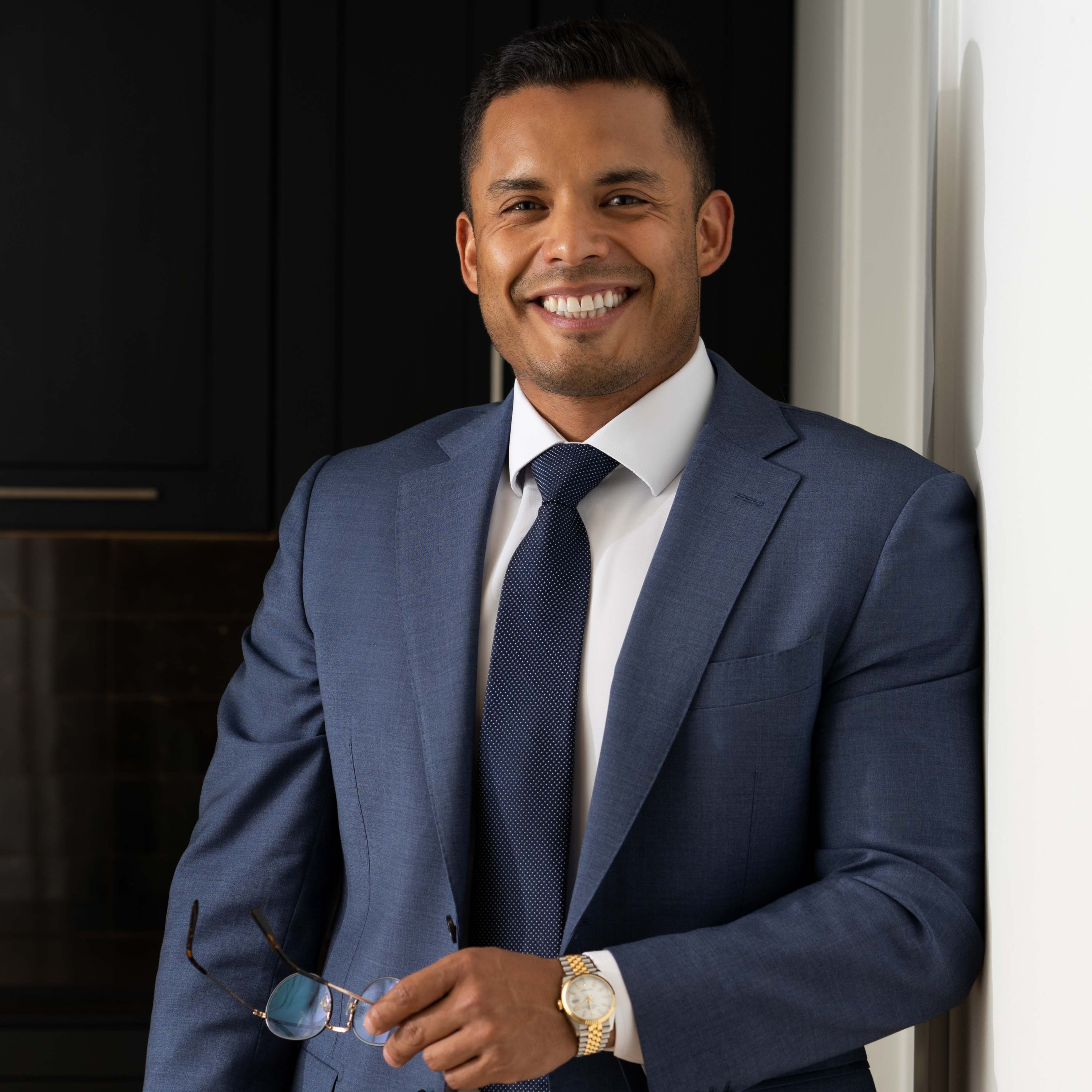 Headshot of Andrew Castillon