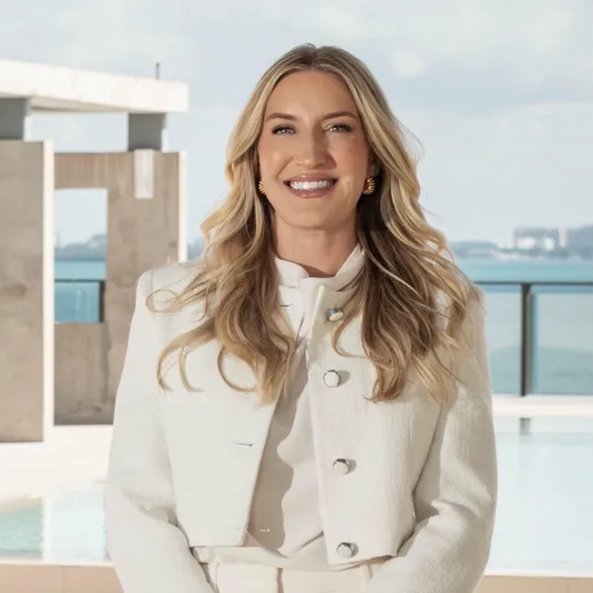 JESSICA STEWART, Agent in  - Compass