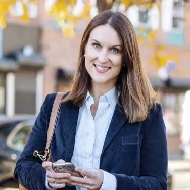 Emily Seroska, Agent in  - Compass