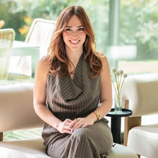 Leila Showery, Agent in  - Compass