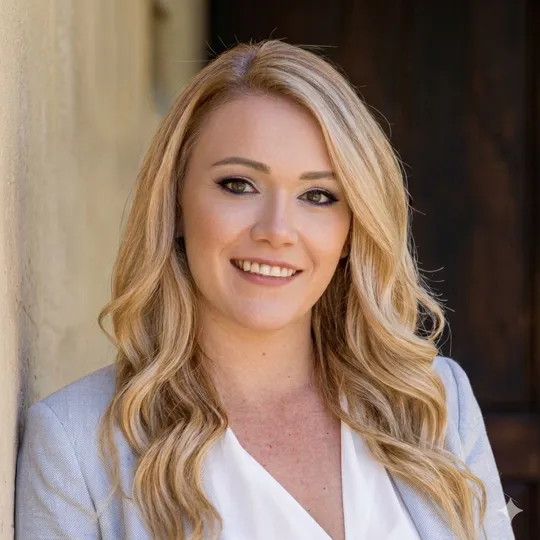 Brittany Vishnevskiy, Agent in  - Compass