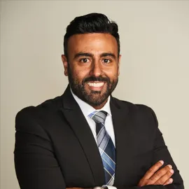 Robin Gaur, Agent in  - Compass