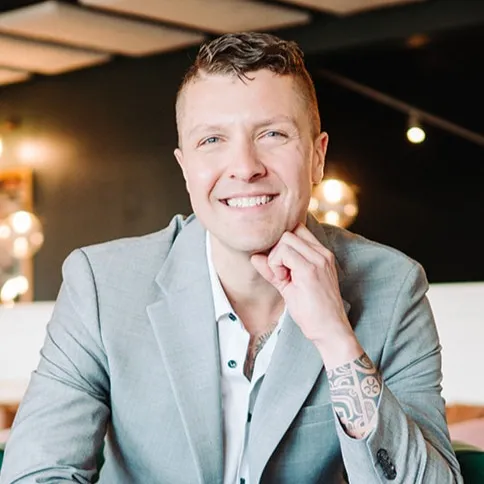 Austin Bryant, Agent in  - Compass