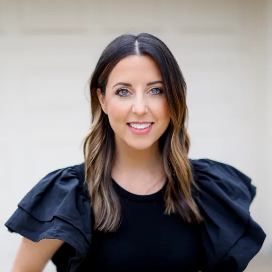 Liz Mello, Agent in  - Compass