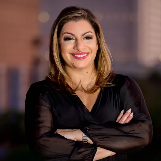 Dena Musfy, Agent in  - Compass