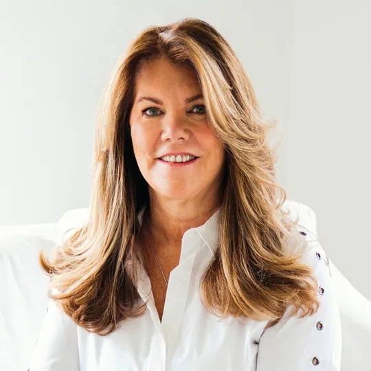 Lisa Gillooly, Agent in  - Compass