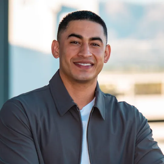 Mike Recinos, Agent in  - Compass