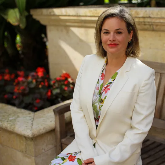 Camilla Benedetti, Agent in  - Compass