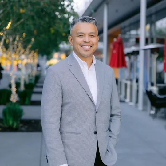 Francis Ricafort, Agent in  - Compass