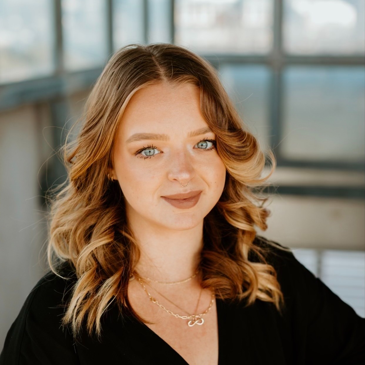 Headshot of Lauren Denbow