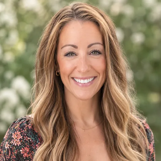 Meghann Glick, Agent in  - Compass