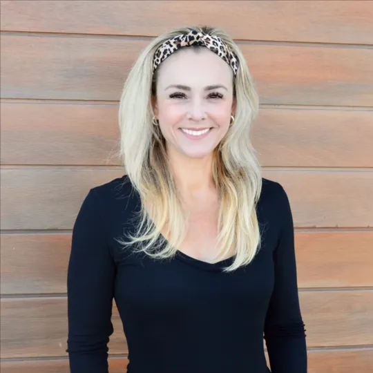 Celia Fischbeck, Agent in  - Compass