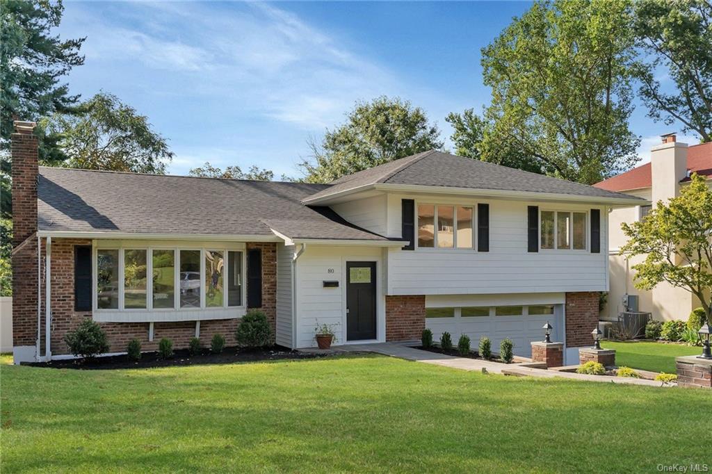 Luxurious living with top-rated Manhasset schools