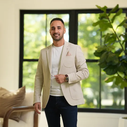 Nicholas Scaramella, Agent in  - Compass