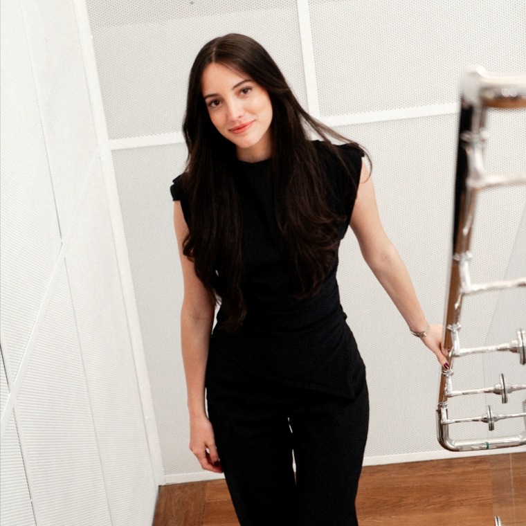 Headshot of Beri Moni