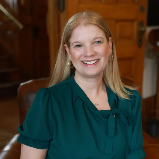 Liz Thompson, Agent in  - Compass