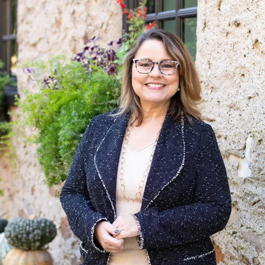 Donna Mechura, Agent in  - Compass