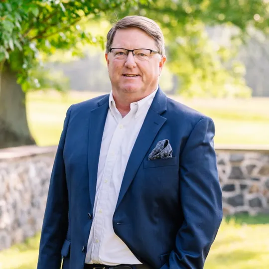 Chris Lee, Agent in  - Compass