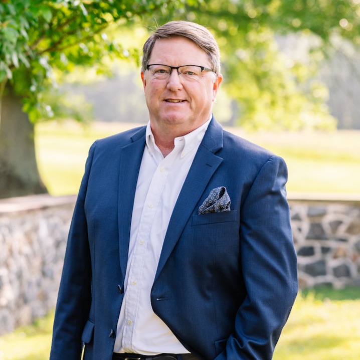 Headshot of Chris Lee