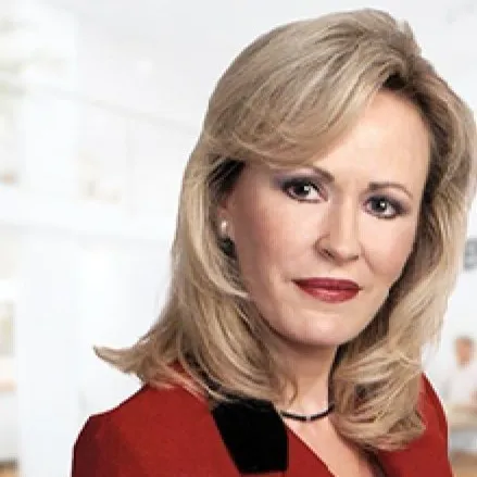 Juliette Gilbertson, Agent in  - Compass