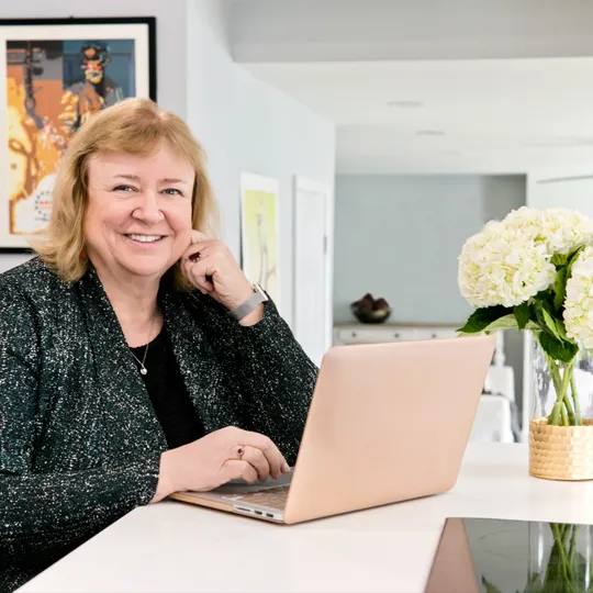 Carol Eickert, Agent in  - Compass