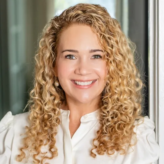 Jennifer Alonso, Agent in  - Compass