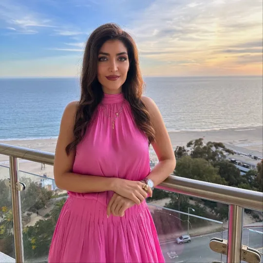 Maryam Gueramian, Agent in  - Compass