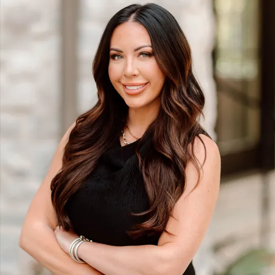 Shanna Dennis, Agent in  - Compass