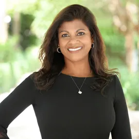 Denise Gobin, Agent in  - Compass