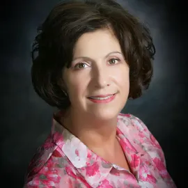 Cynthia Ahart, Agent in  - Compass