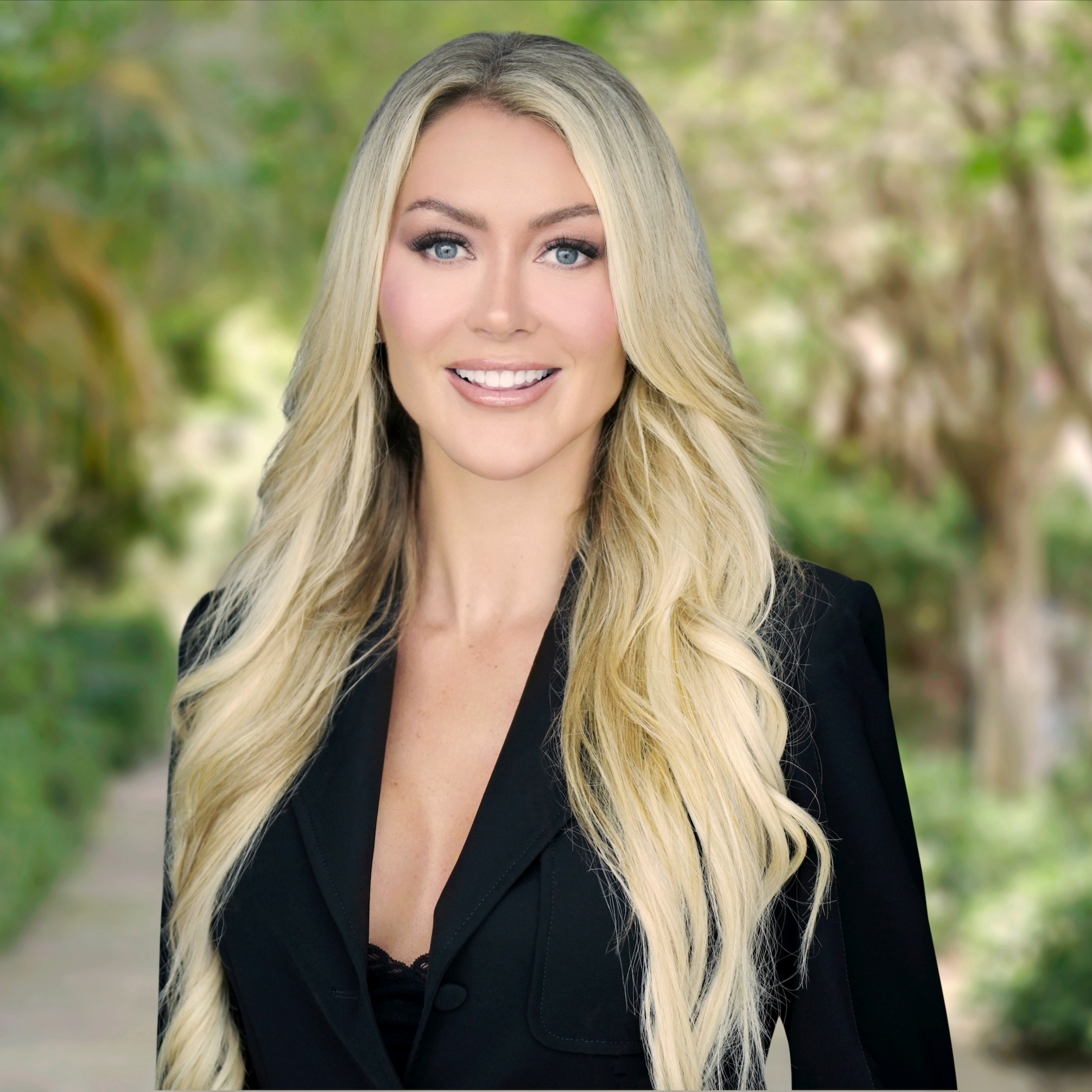 Headshot of Kristi Bakken