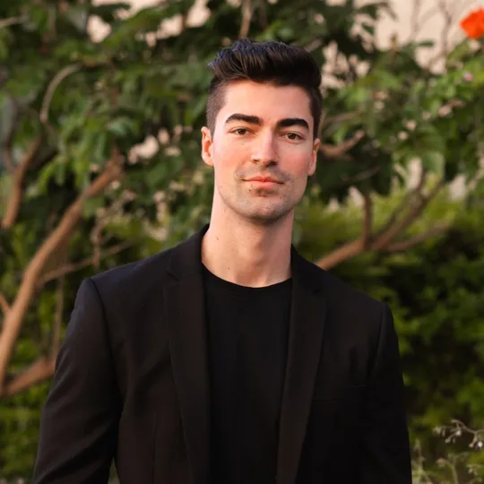 Merek Greene, Agent in  - Compass