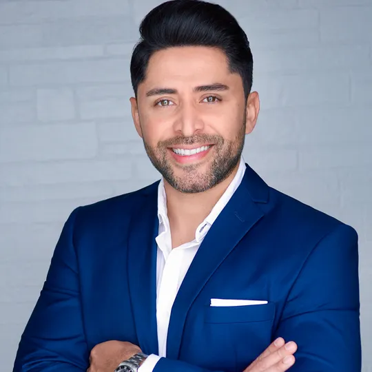 Edwin Meza, Agent in  - Compass