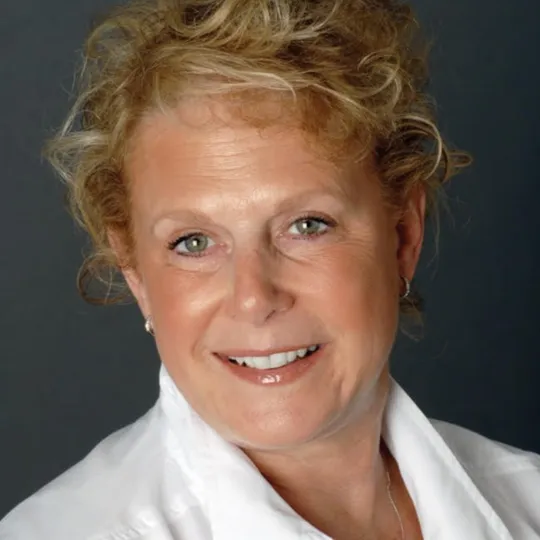 Linda Glass, Agent in  - Compass