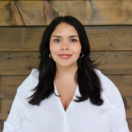 Jessica Hernandez, Agent in  - Compass