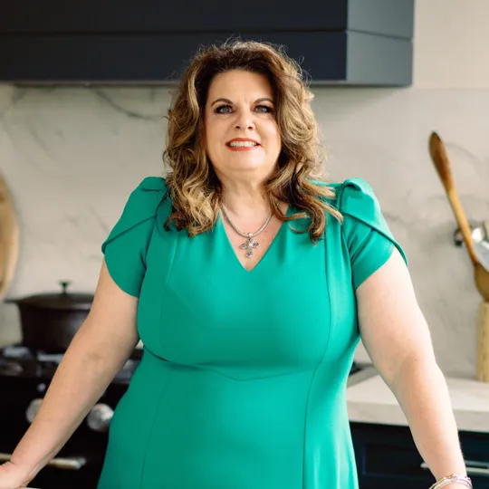 Paige Titus, Agent in  - Compass