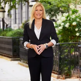 Brenda Colon, Agent in  - Compass