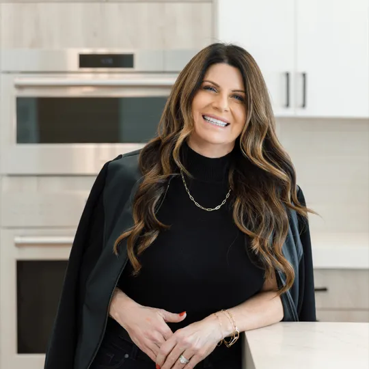 Aimee Groeschner, Agent in  - Compass