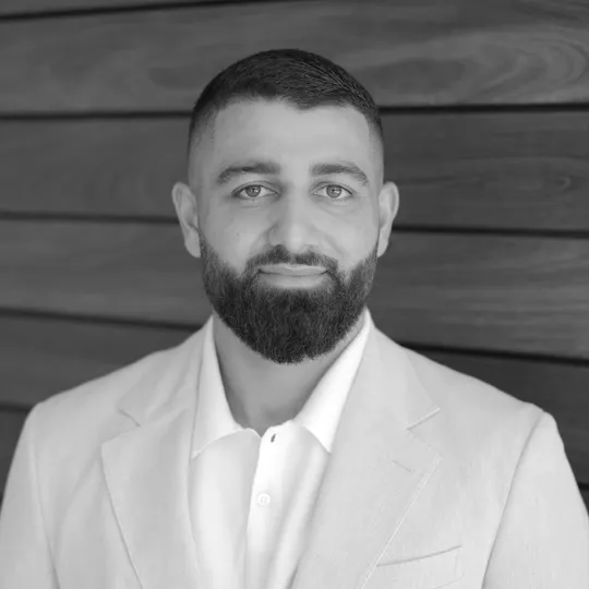 Andre Hacobian, Agent in  - Compass