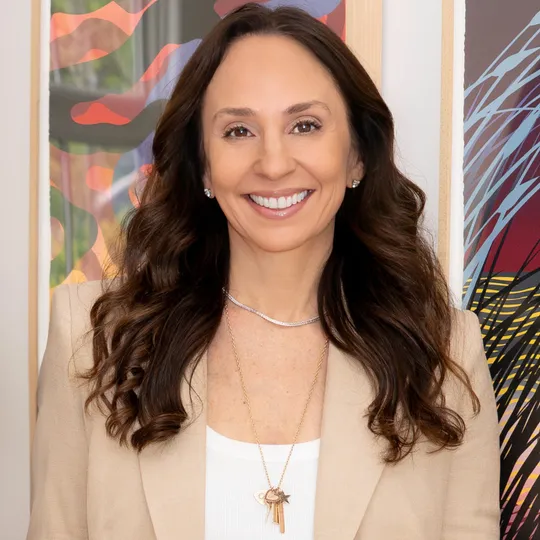 Janine Gutman, Agent in  - Compass