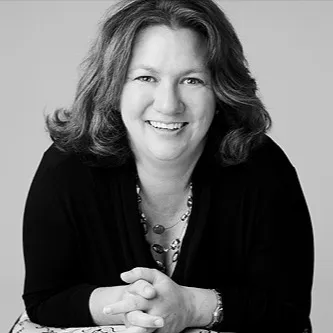 Julann Donnelly, Agent in  - Compass