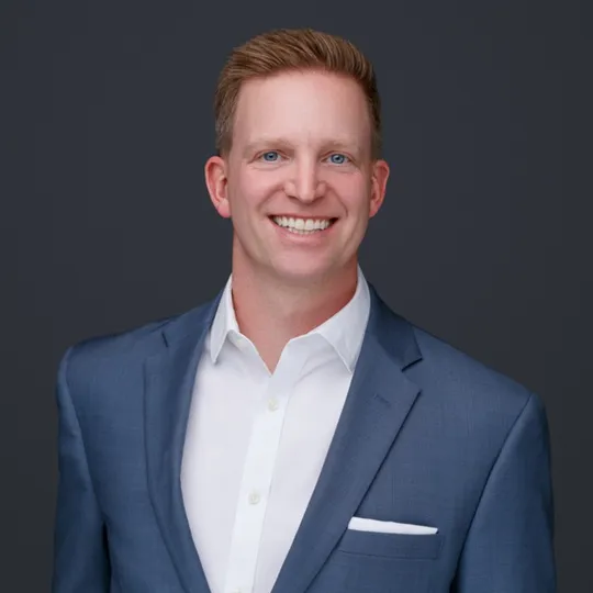 Ben Crosby, Agent in  - Compass