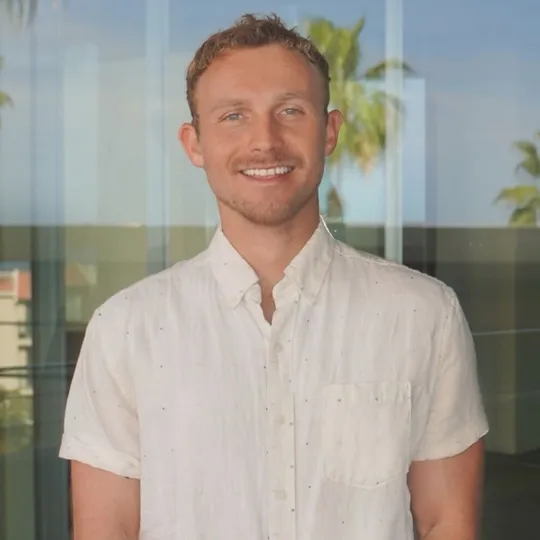 Luke Chece, Agent in  - Compass