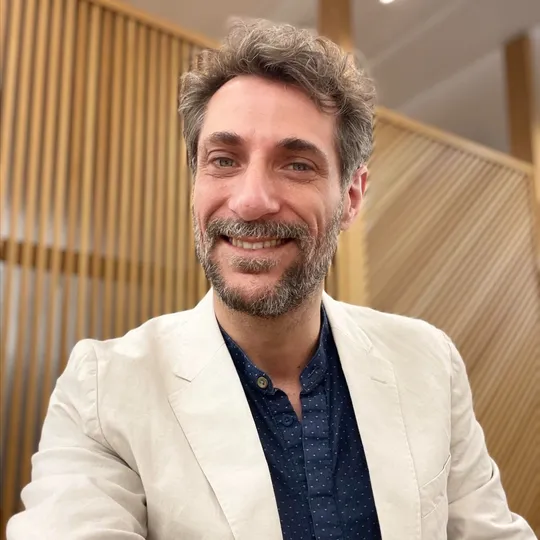 Nicholas Liebman, Agent in  - Compass