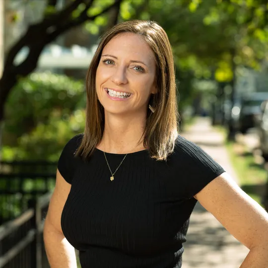 Caitlin Kamerman, Agent in  - Compass