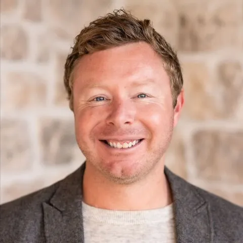 Pete Jones, Agent in  - Compass