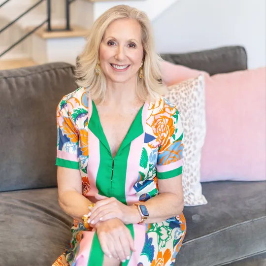 Thebe Warren, Agent in  - Compass