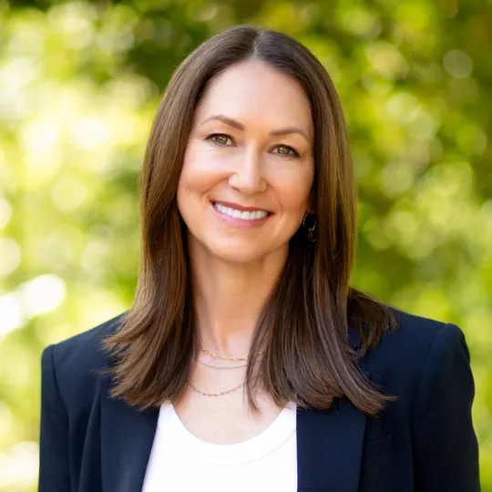 Michelle Yoshinaka, Agent in  - Compass